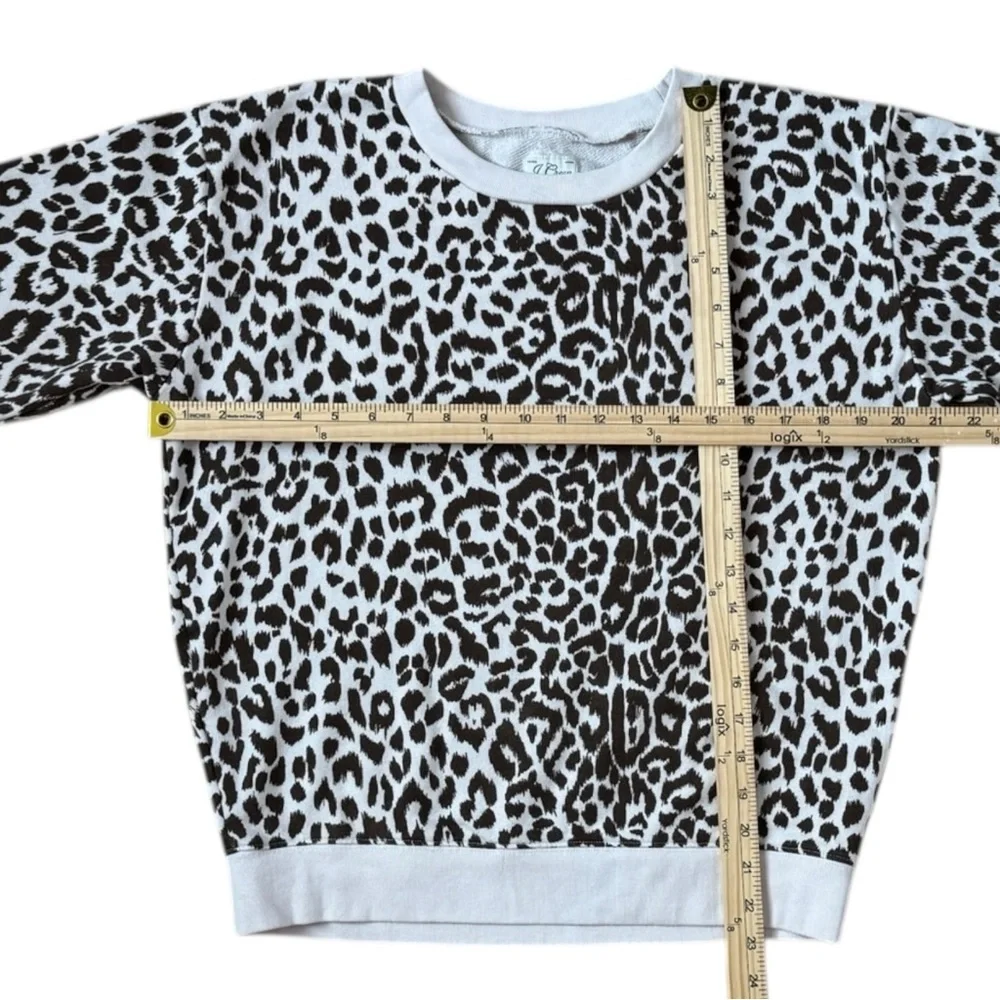 J.Crew Vintage Fleece Leopard Crewneck Pullover Sweatshirt Size Medium EUC